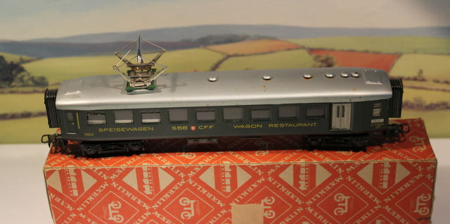 MARKLIN HO/OO GAUGE VINTAGE RESTAURANT WAGON WITH PANTOGRAPH BOXED