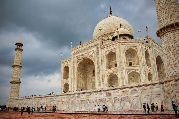 Die wohl bekanntest Sehenswürdigkeit Indiens - das Taj Mahal.