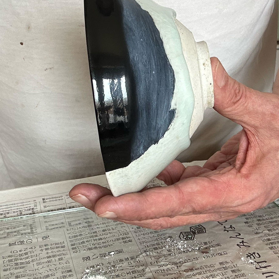Polissage de la laque Urushi avec poudre Roiromigakiko