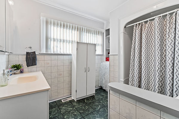 11-web-or-mls-682 Fairview-7.jpg