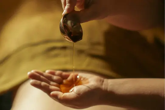 ayurveda Abhyanga. aromaura.org