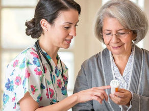 6 Common Medication Problems in Seniors and 6 Ways to Solve Them