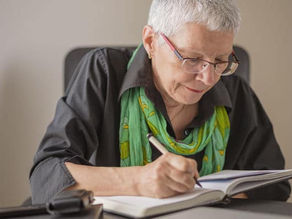 5 Ways to Use a Journal to Reduce Caregiver Stress