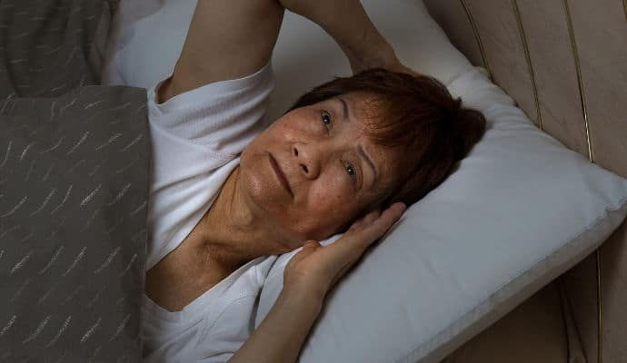 2 Ways to Solve Senior Sleep Problems for Better Rest