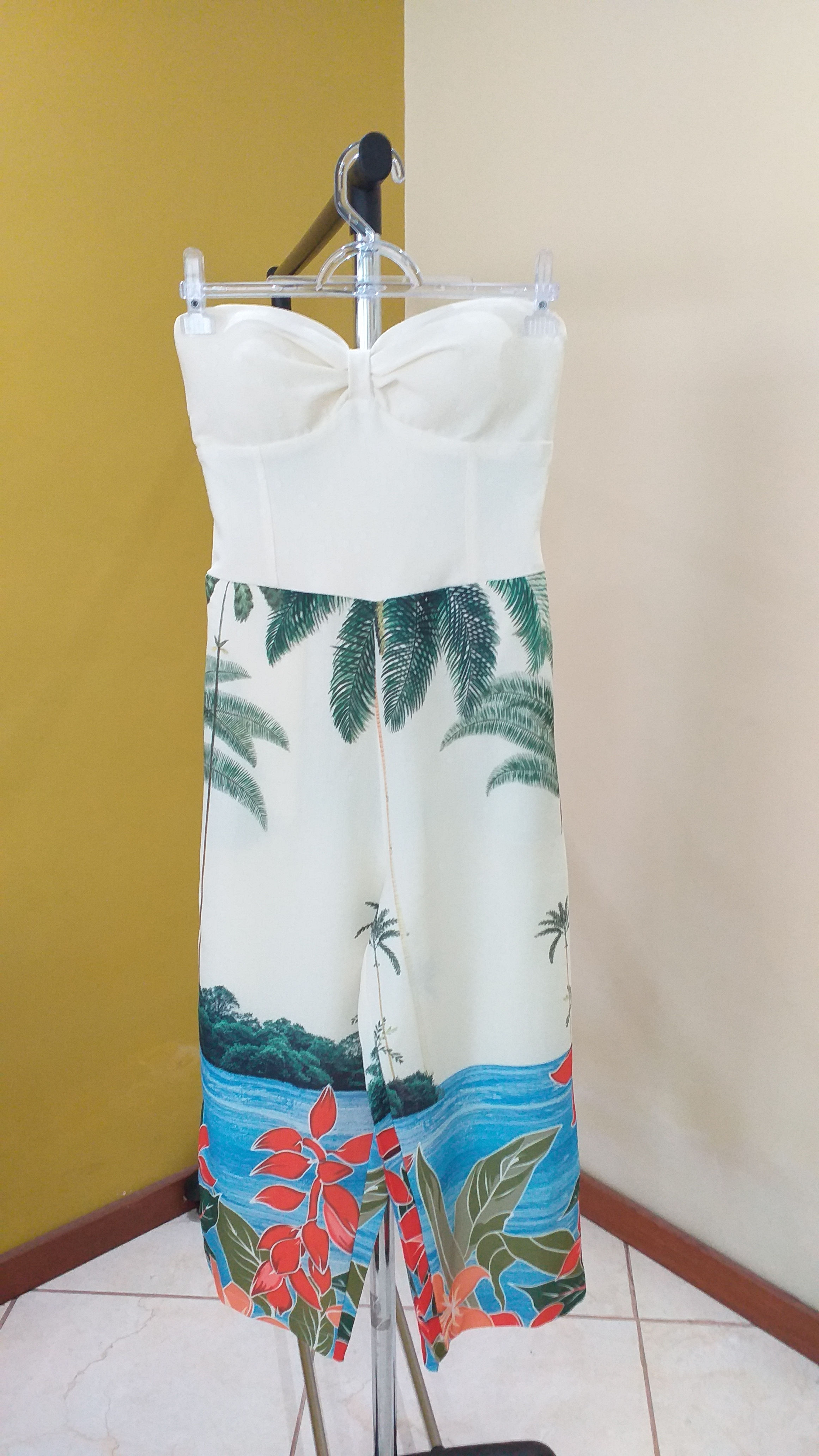 Macacão estampado sem alça