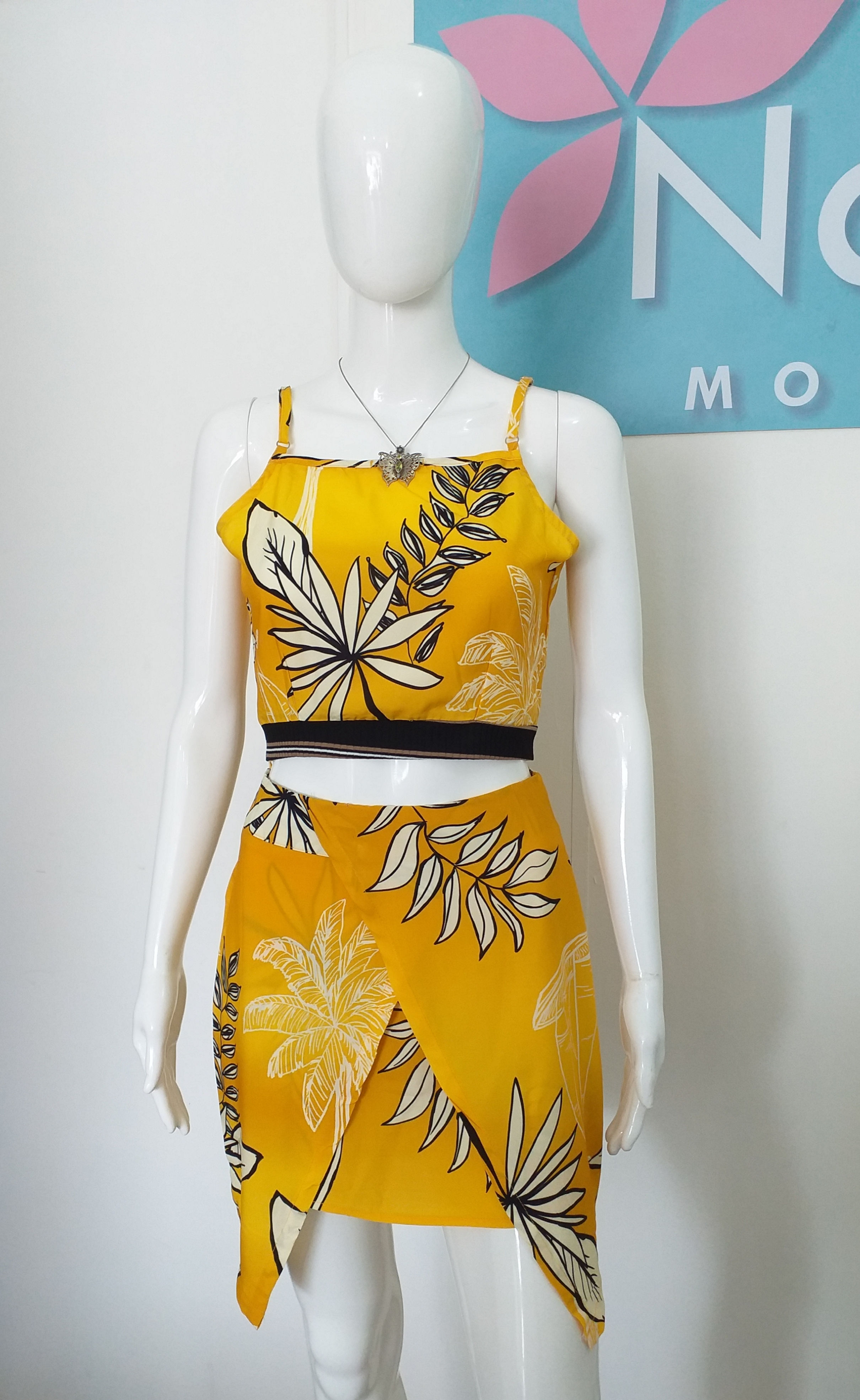 Conjunto estampado com saia