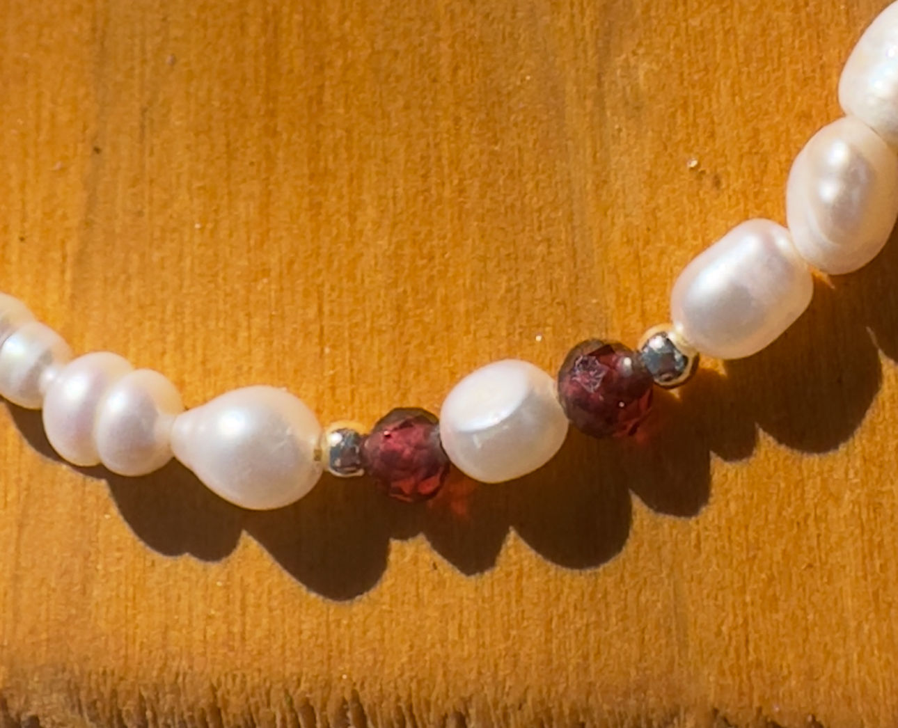 Rice Pearl & Garnet Bracelet 