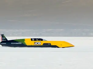 JCB hydrogen-powered Hydromax streamliner in California.