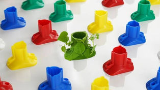 Robert Scott Introduces First Biodegradable Socket Mop