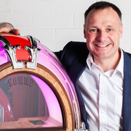 Leeds Jukebox Manufacturer Keeps Nostalgia Alive In Today’s Digital Age