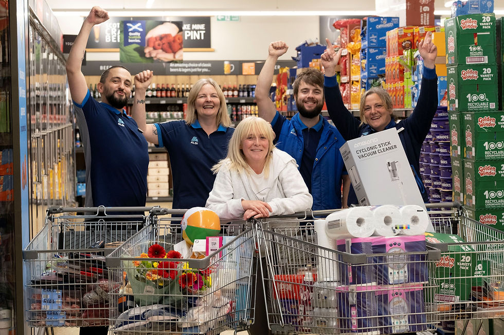 Port Glasgow Local Raises Over £1,000 For CHAS In Aldi