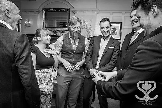 Close up mix and mingle magician Sussex.webp
