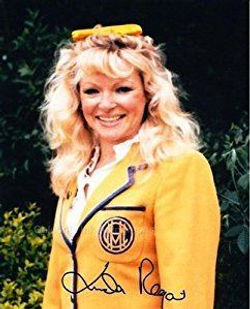 linda-regan-9a01fec3-d1c0-47a0-b59d-bcab543ef2b-resize-750