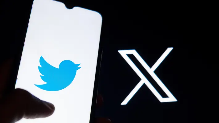 Elon Musk cambió el histórico logotipo de twitter por una X