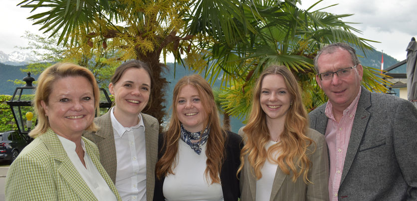 Voici la famille d'accueil de l'hôtel Gerbi à Weggis.