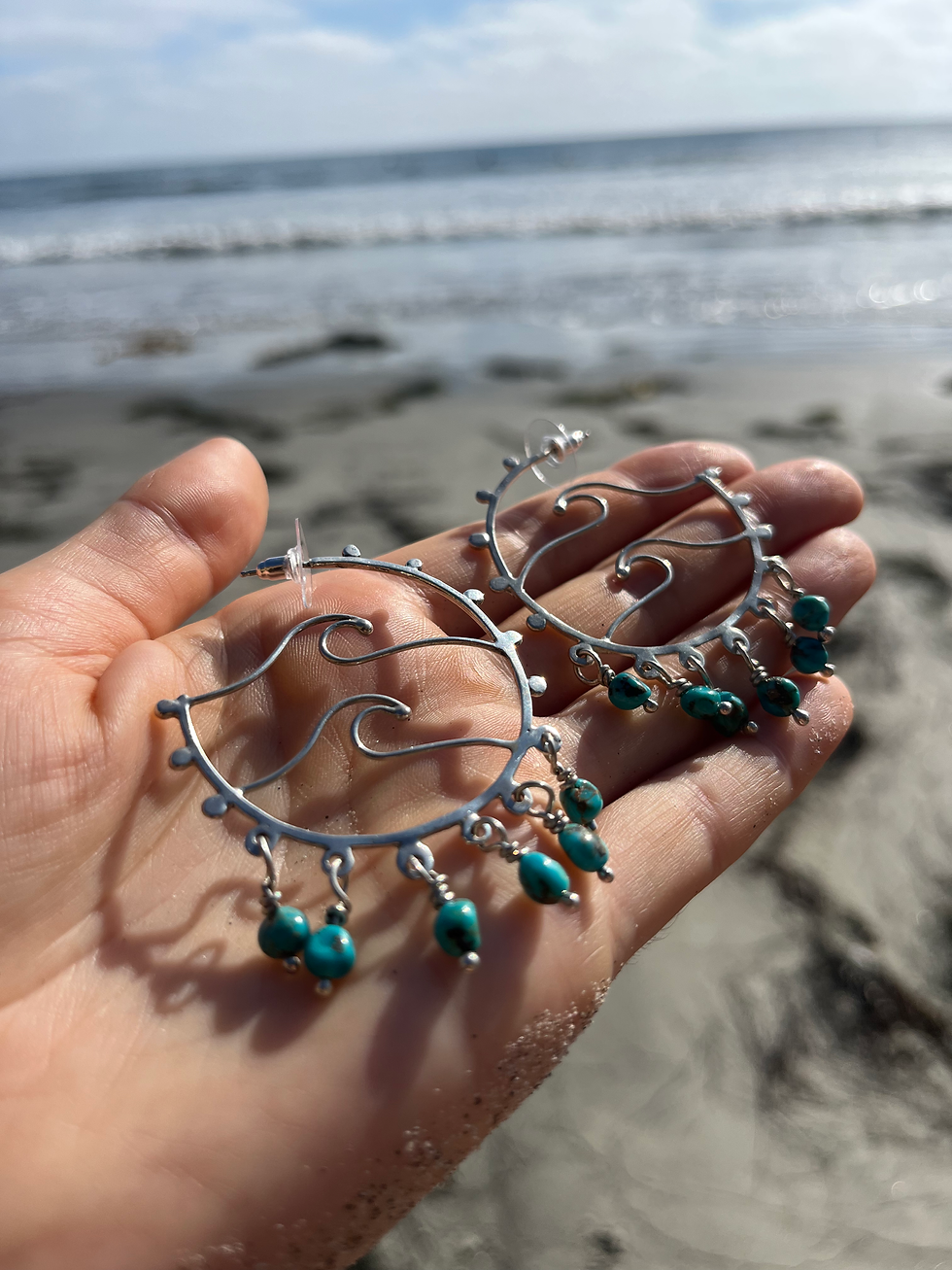 Thumbnail: Set Waves (large hoops with turquoise)