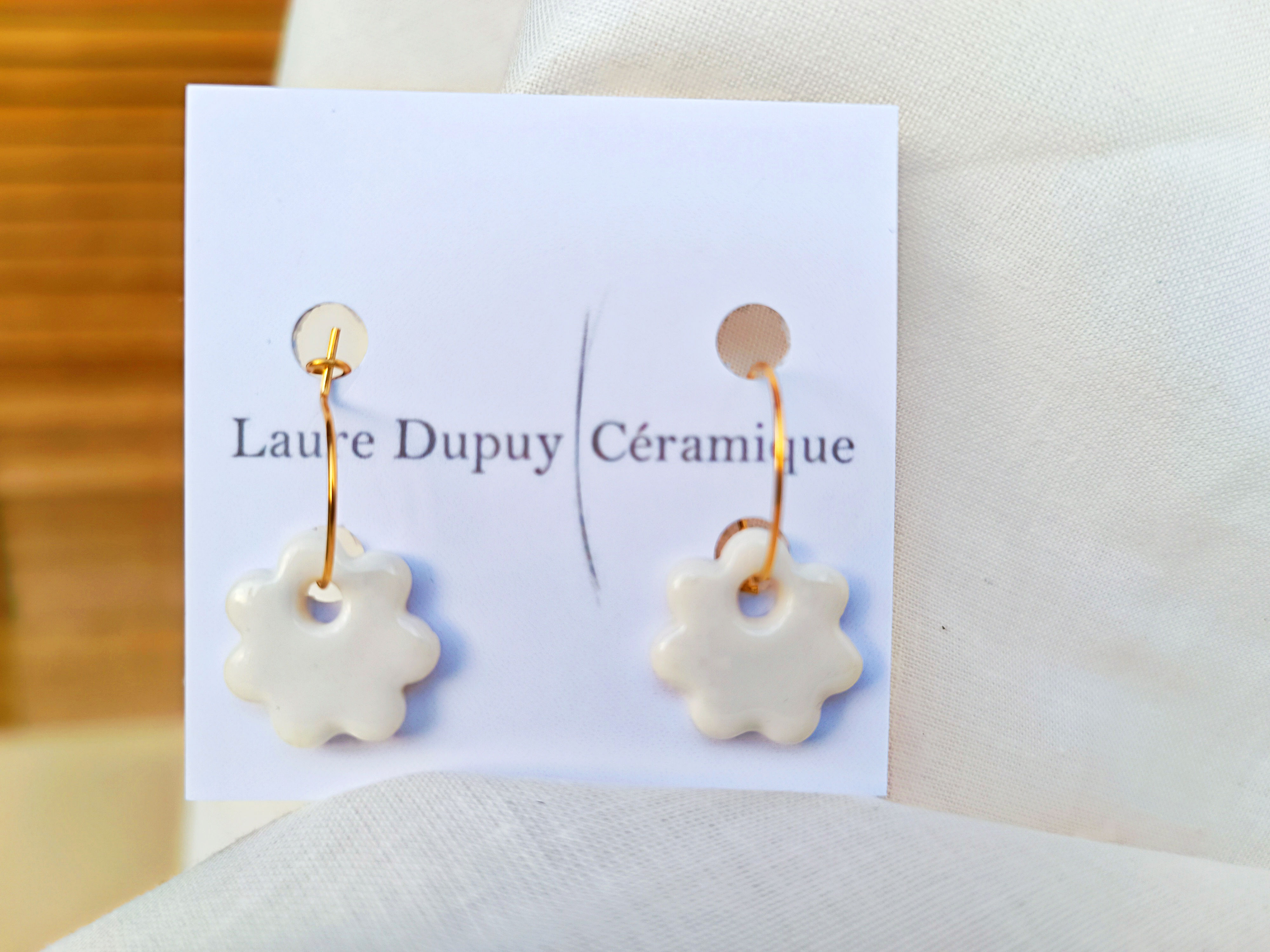 Boucle d'oreille fleur
