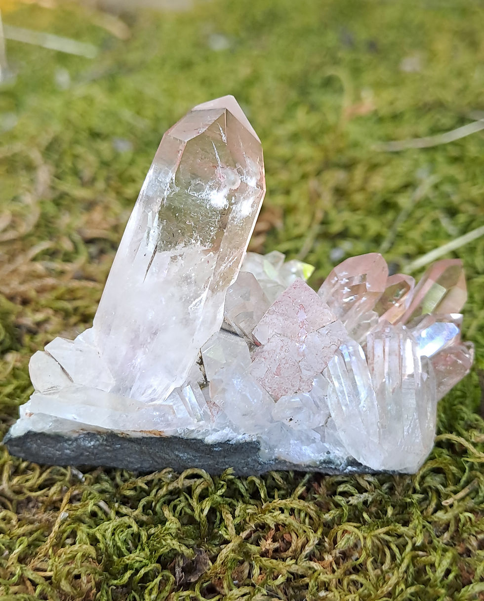 Miniatura: Drusa Quartzo Rosa Brandberg c\ Calcite e Hematite