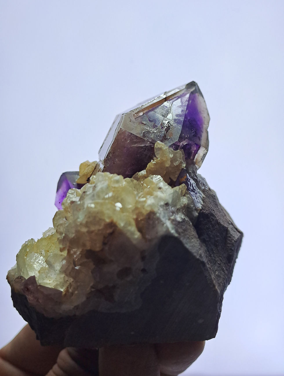 Miniatura: Ceptro Ametista Brandberg Elestial em matriz de Calcite