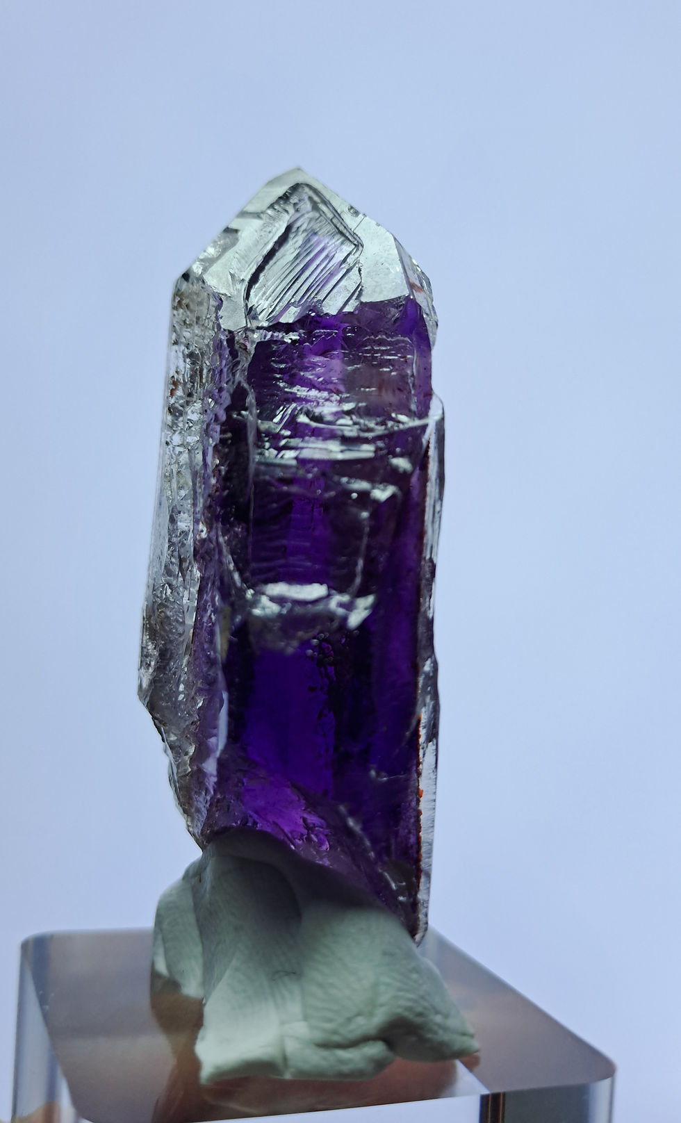 Thumbnail: Skeletal Amethyst Pinky Mine