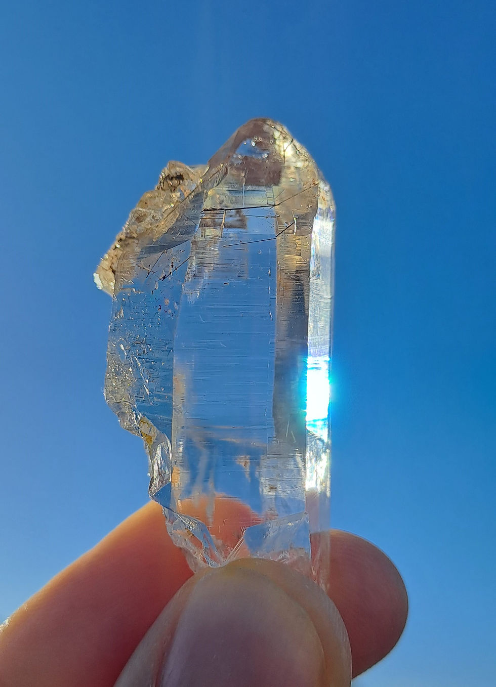 Thumbnail: Quartzo Óptico Hashupi Himalaias Penetrador c\ Arco-Íris \ Optical Himalayan Hashupi Quartz, Penetrator, Rainbows