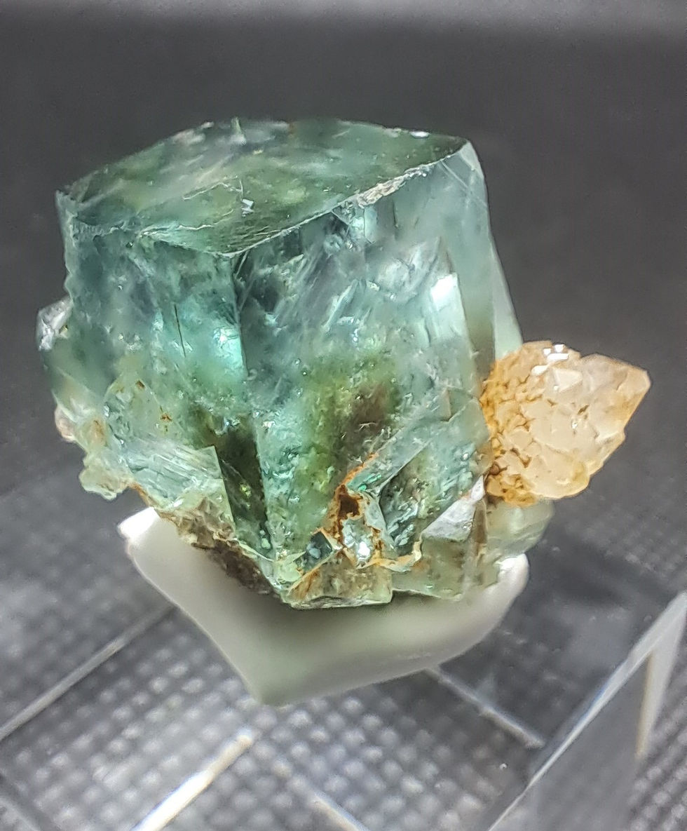 Thumbnail: Okorusu Fluorite c\ Flor de Quartzo