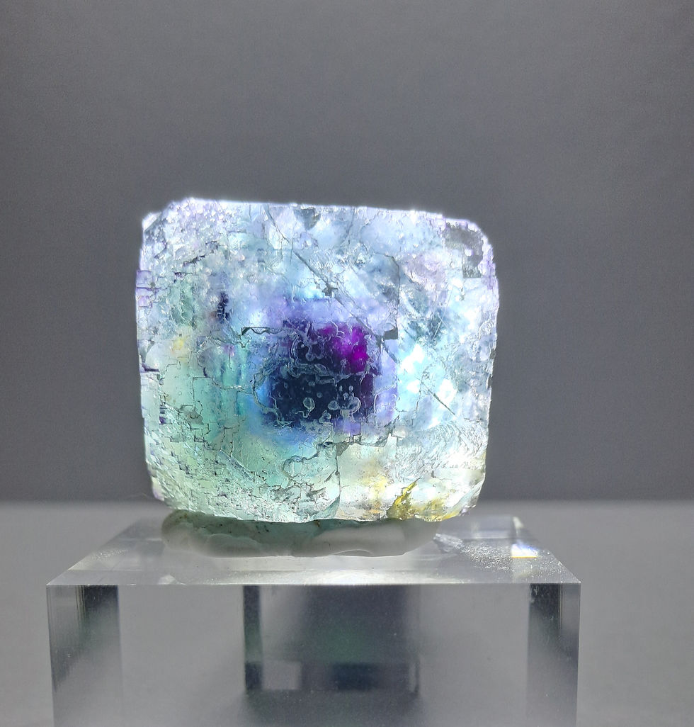 Cubo Fluorite Okorusu