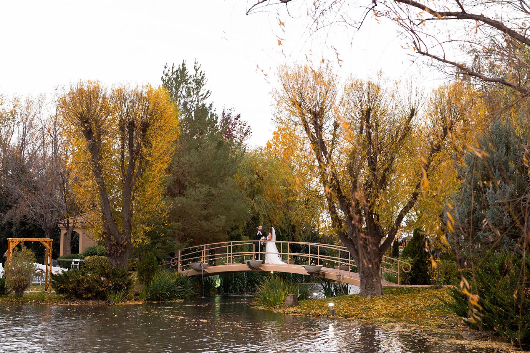 How to Choose a Sedona Wedding Venue: Views, Access & Guest Experience — Sedona Wedding Films planning guide
