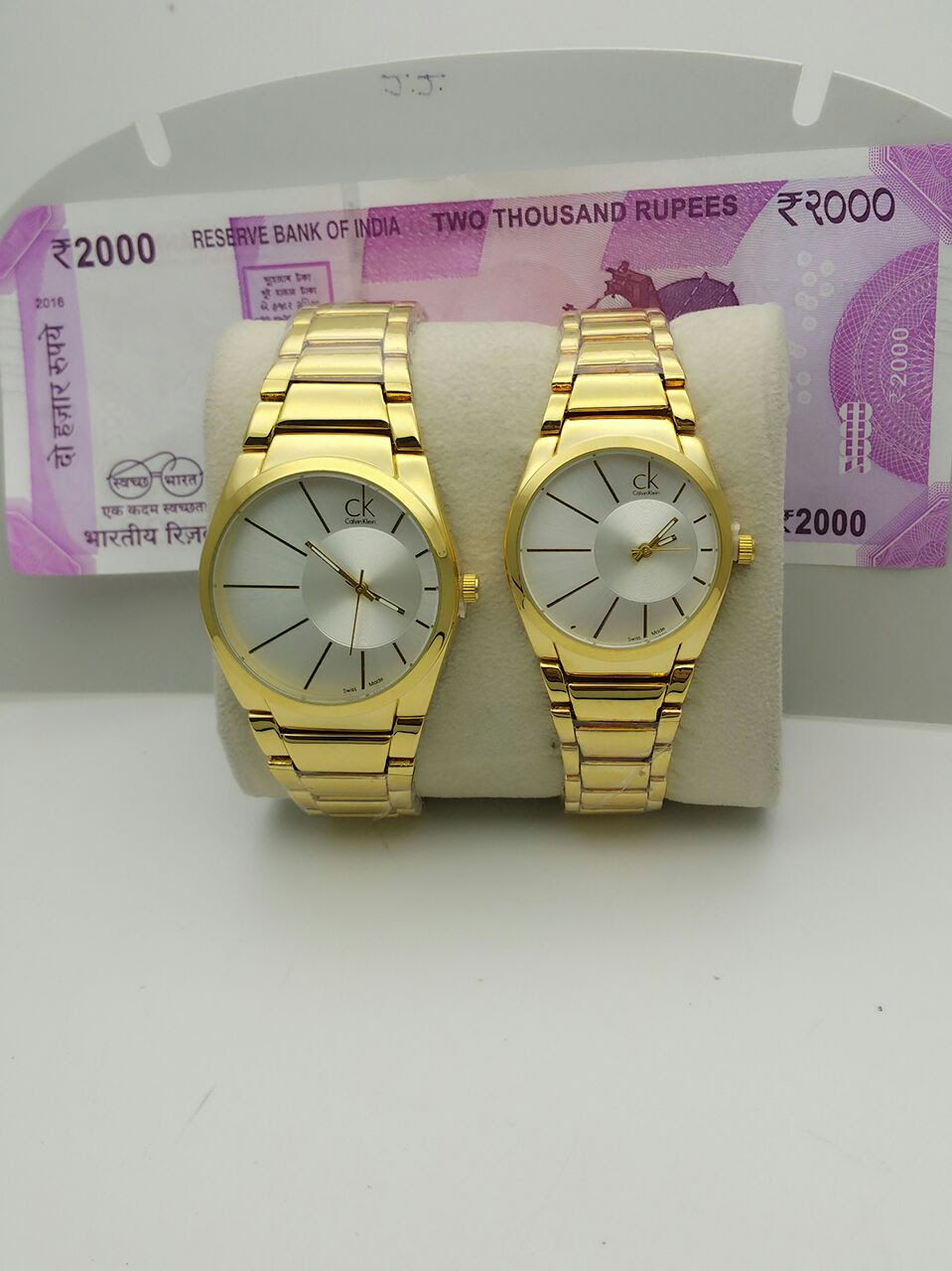 Thumbnail: couple watches