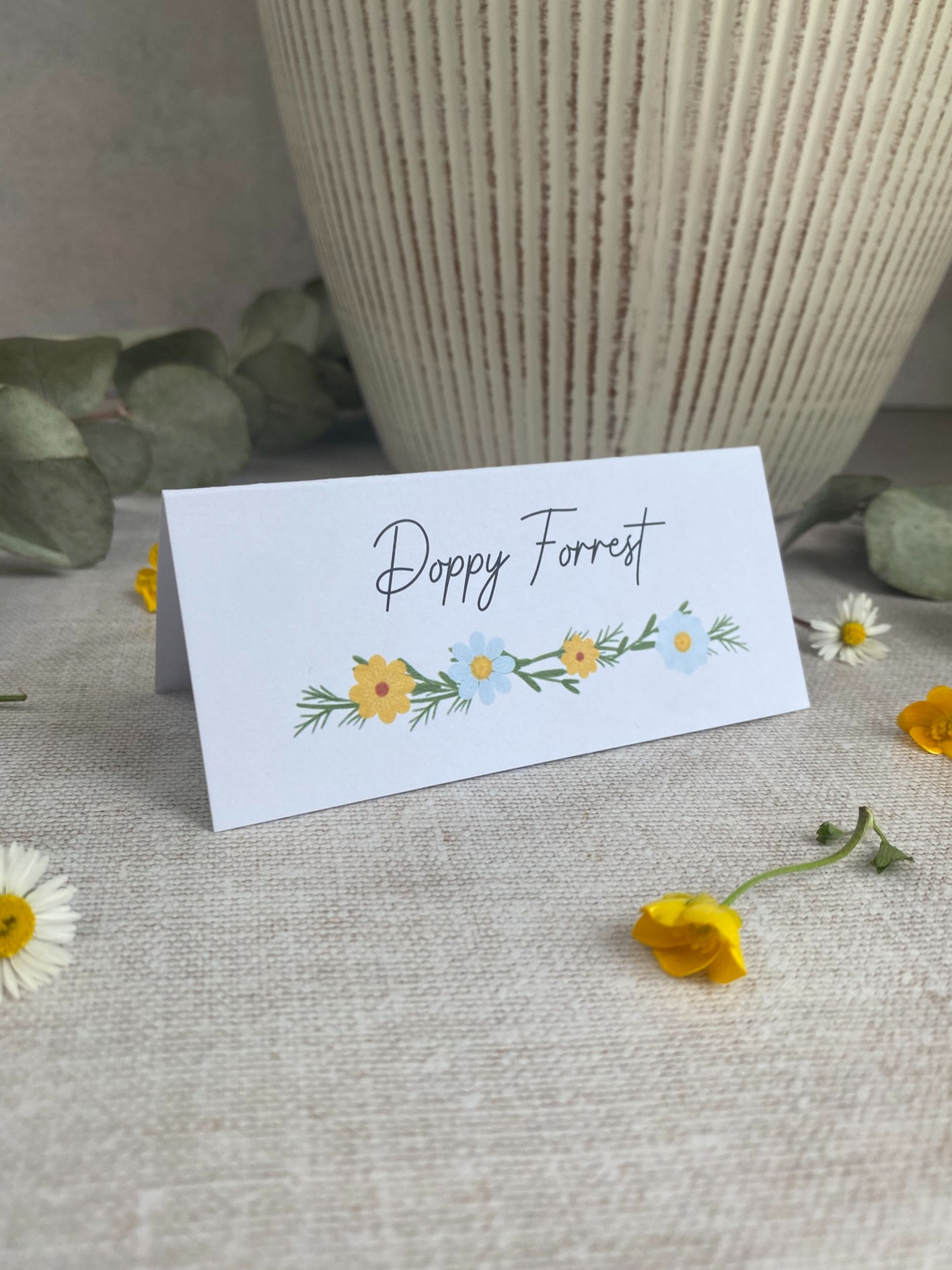 Daisy Wildflower Place Name Cards