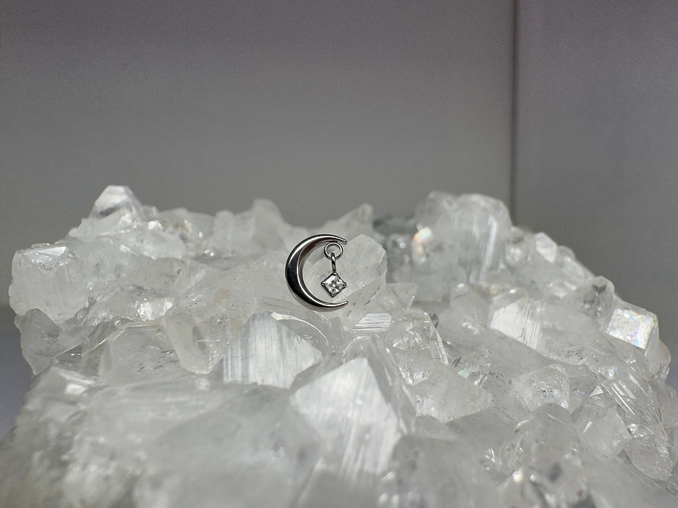 Thumbnail: Hanging Moon (Titanium, Polished / Gold)