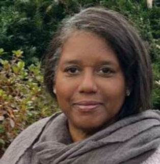 Leslie-224x300_edited.jpg