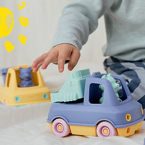 Bienvenue dans l'univers enchanteur du Camion-Train Pompier, il sillonne avec fierté. Ba