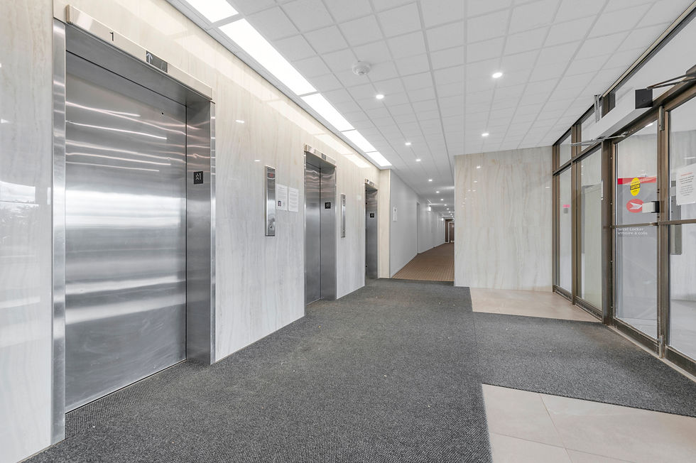 082-201_palmer-lobby1