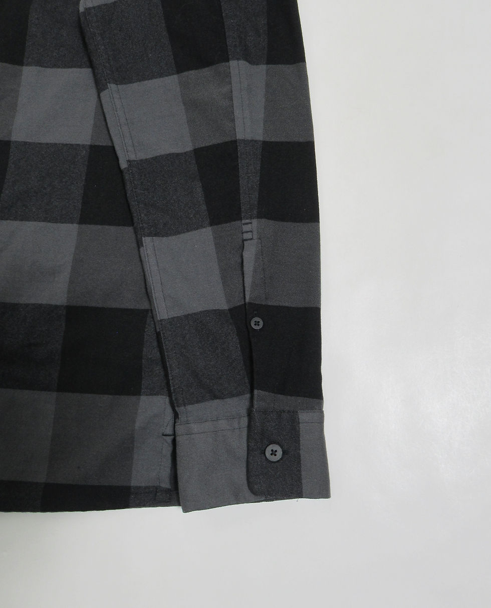 Thumbnail: Lululemon Men's Masons Peak Flannel Button Up Shirt Gray Black Size S