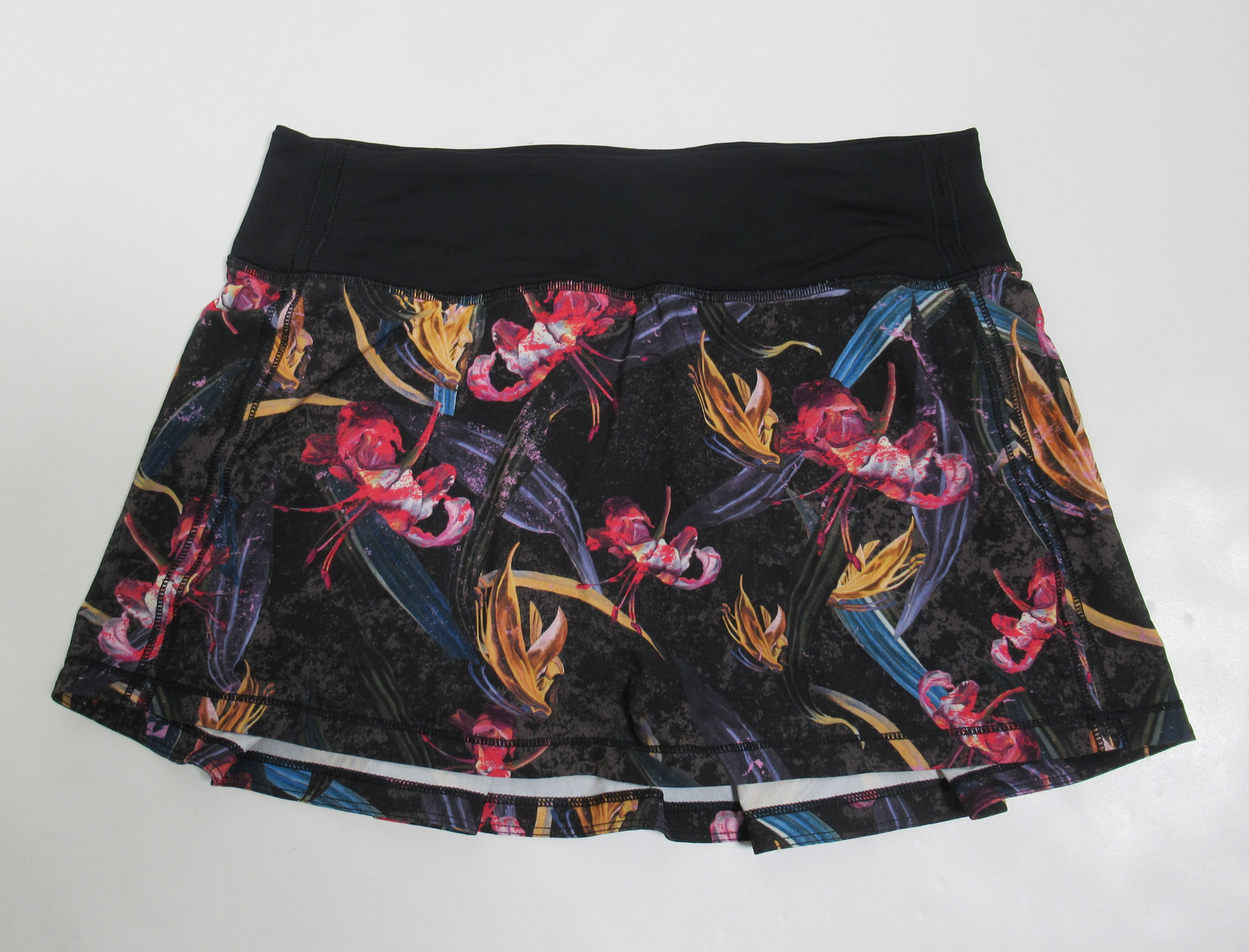 Lululemon Women's Pace Rival Mid-Rise Skirt Veiled Floral Black Multi Size 4