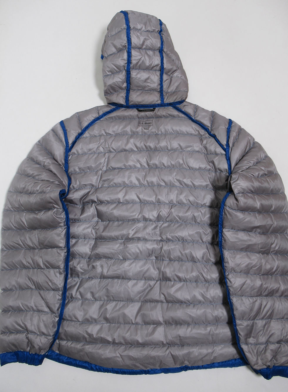 Thumbnail: L.L Bean Men's Ultralight 850 Down Hooded Jacket Ocean Blue Size L 290630