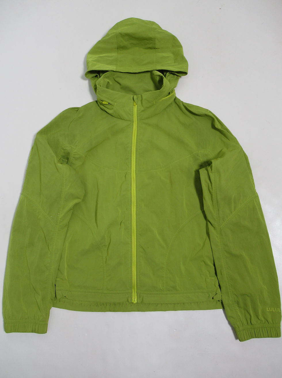 Thumbnail: Lululemon Women's Lightweight Hooded Jacket Yellow Serpentine Size 8 Glyde