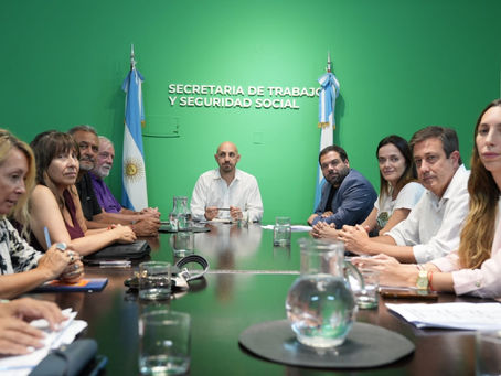 La provincia cerró la paritaria estatal con acuerdo de mayoría