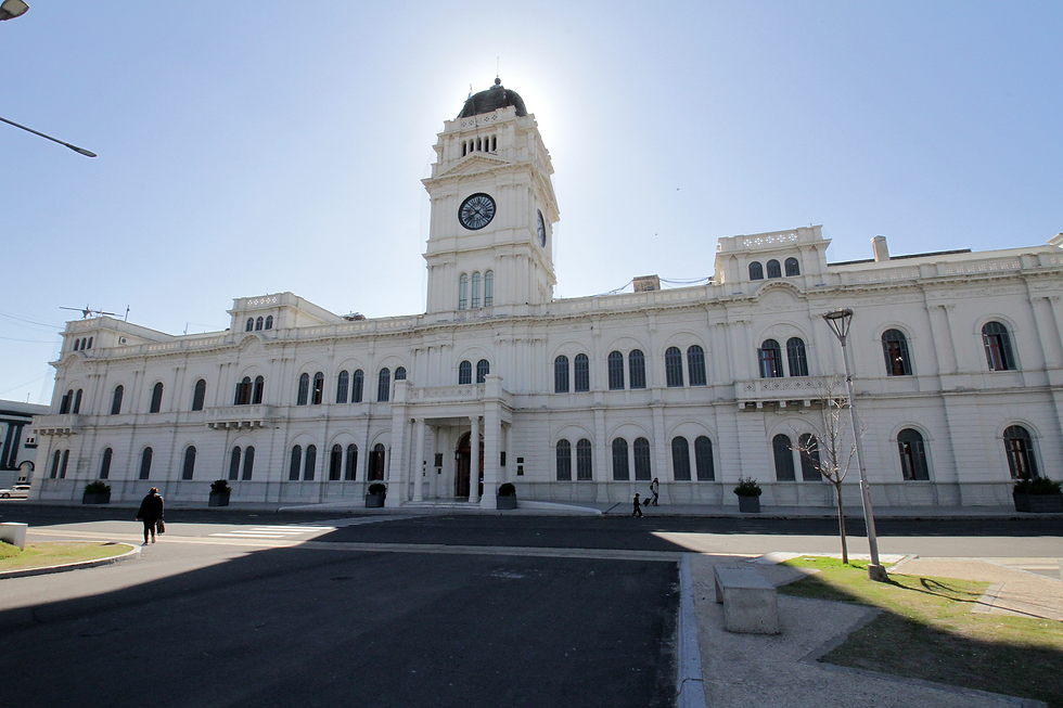 La provincia cerró la paritaria estatal con un aumento remunerativo y liquidará por decreto a los docentes