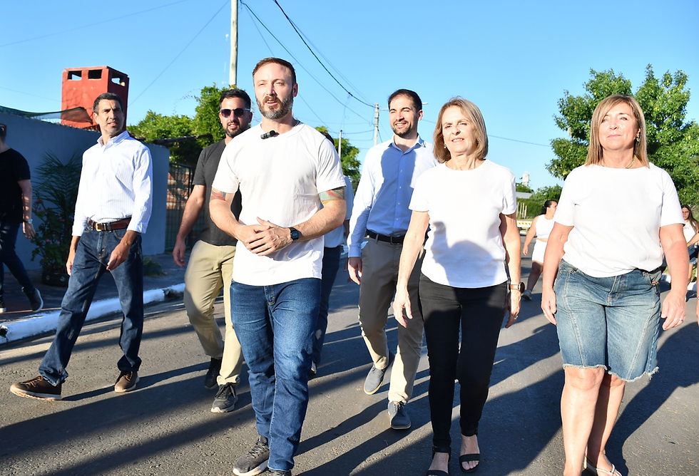 Azcué inauguró la repavimentación de la Calle Juventud Unida en el Barrio Benito Legerén