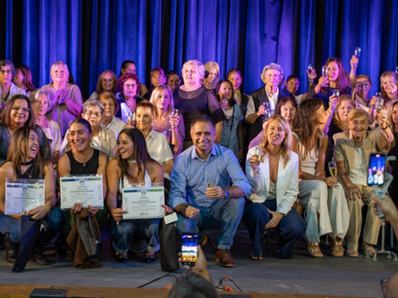 Davico distinguió a 80 mujeres de Gualeguaychú por su compromiso y aporte a la comunidad