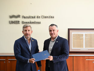 La provincia transfirió a la UNER el inmueble donde funciona la Facultad de Ciencias Económicas