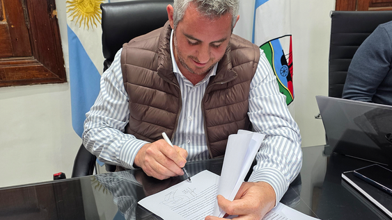 Se otorga un 10% de aumento para los empleados municipales de Colón con los haberes de julio