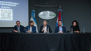 Frigerio participó de una jornada para impulsar el desarrollo productivo y financiero de mujeres entrerrianas