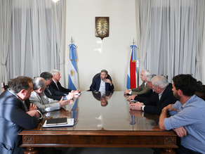 Frigerio recibió a representantes de CRA y Farer para analizar la situación de los caminos rurales