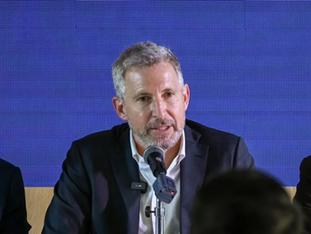 Frigerio presentó las oportunidades de inversión de Entre Ríos ante empresarios europeos en París