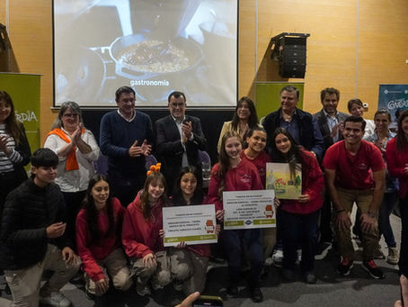 Se entregaron los premiso y distinciones del programa "Turista en mi ciudad"