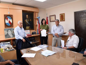 La Municipalidad entregó aportes a Regatas, Atlético y Hablamos de Autismo