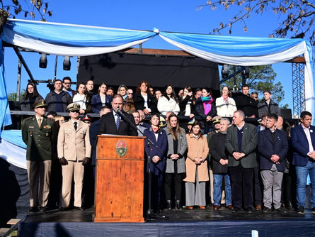 Gualeguaychú dijo presente en el acto por el Día de la Bandera en Pueblo Belgrano